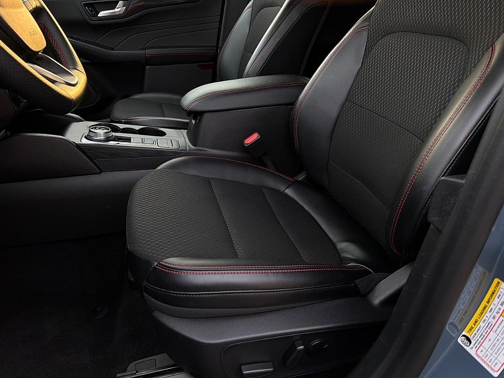 used 2025 Ford Escape car, priced at $24,886