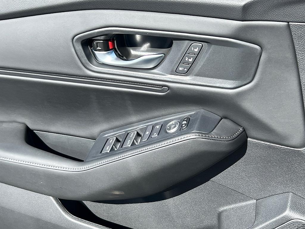 new 2025 Honda Accord Hybrid car, priced at $41,520