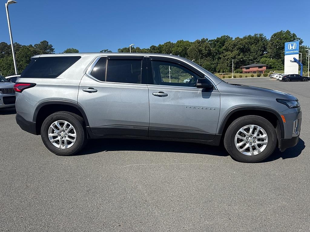 used 2023 Chevrolet Traverse car, priced at $26,483