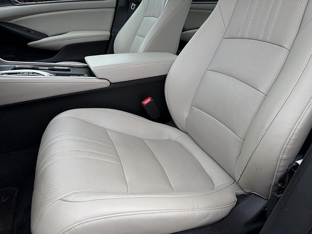 used 2021 Honda Accord Hybrid car, priced at $22,987