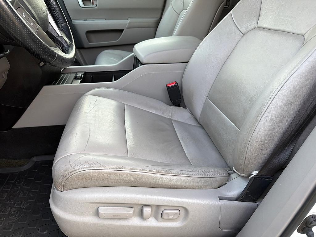 used 2015 Honda Pilot car, priced at $9,887