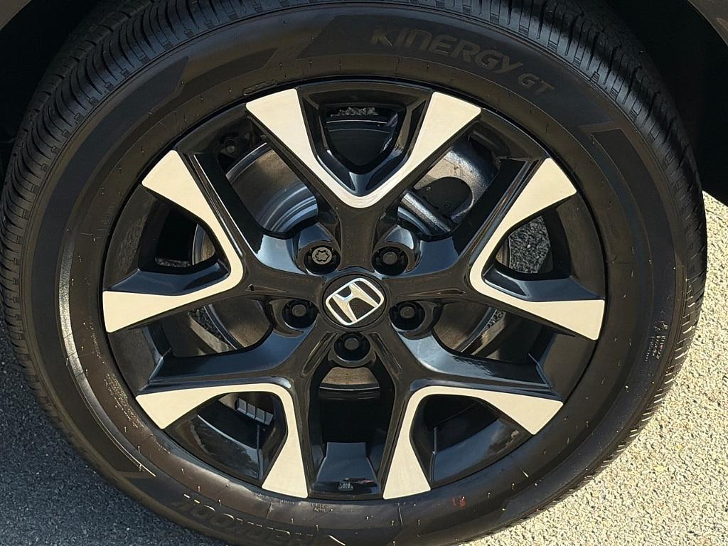 new 2026 Honda HR-V car, priced at $35,995