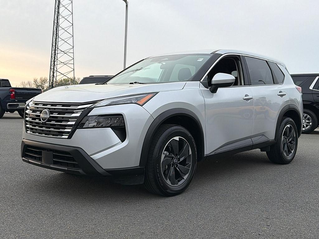 used 2025 Nissan Rogue car, priced at $25,654