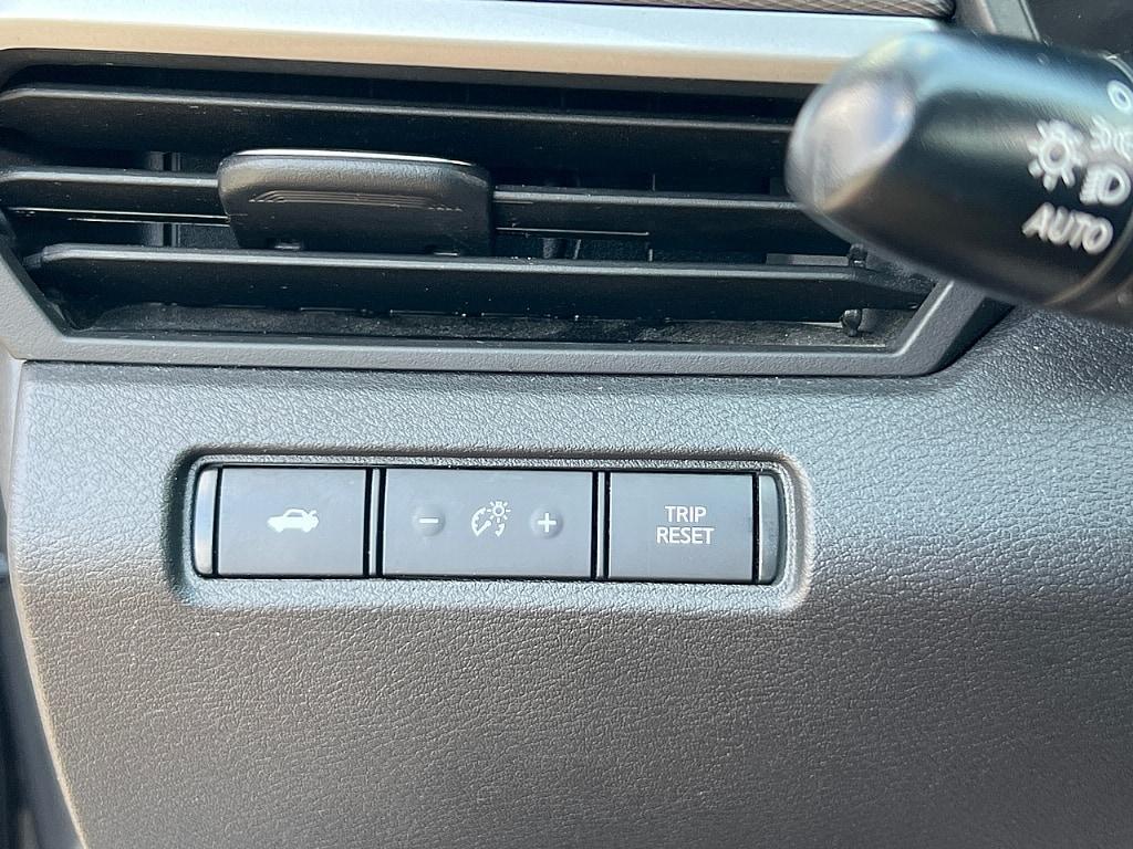2023 Gun Metallic Nissan Altima