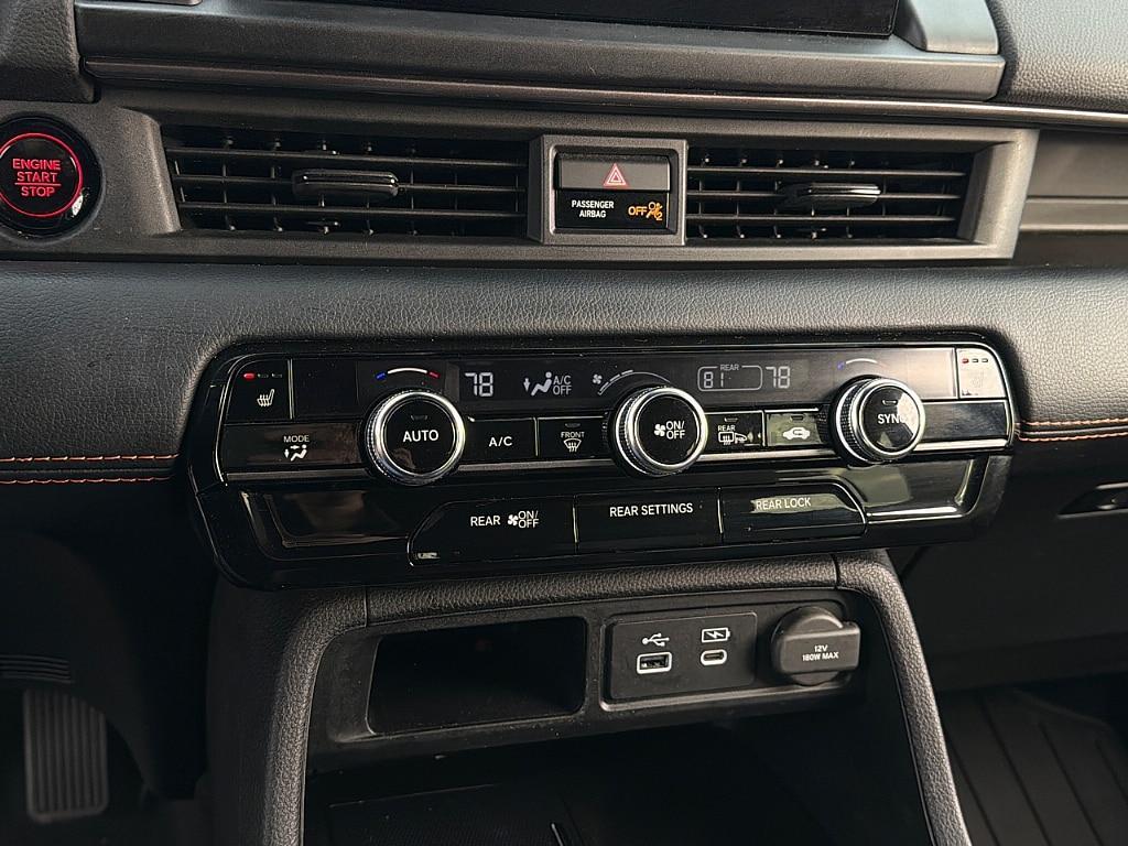 used 2025 Honda Pilot car, priced at $43,687