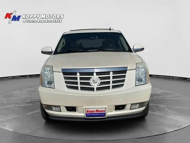 used 2010 Cadillac Escalade car, priced at $8,244