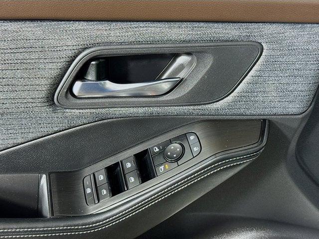 used 2023 Nissan Rogue car, priced at $23,289