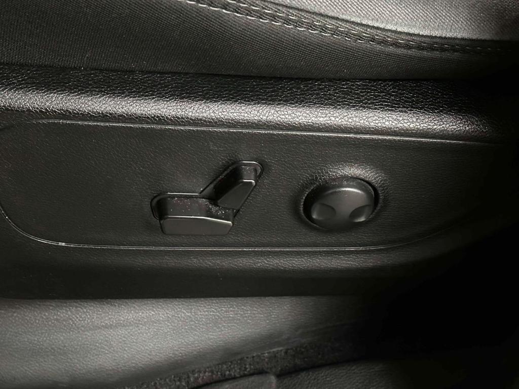 used 2025 Ram 1500 car, priced at $35,005