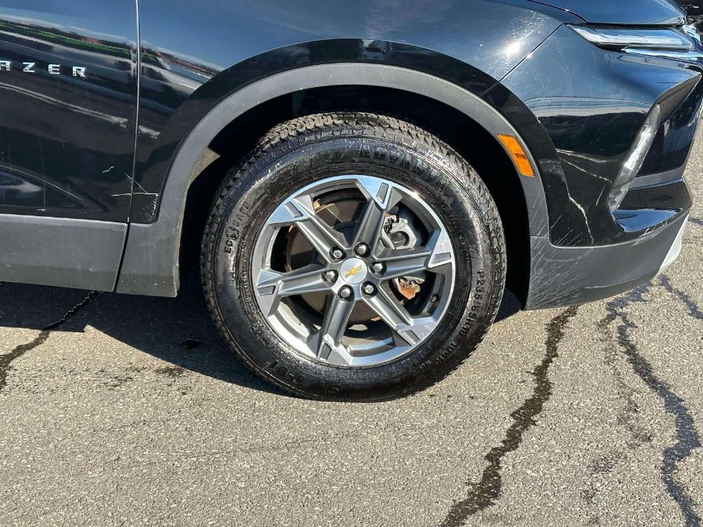 used 2024 Chevrolet Blazer car, priced at $22,991