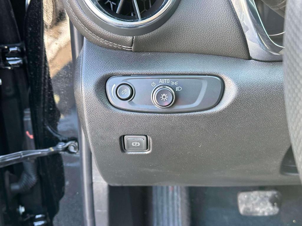 used 2024 Chevrolet Blazer car, priced at $22,991