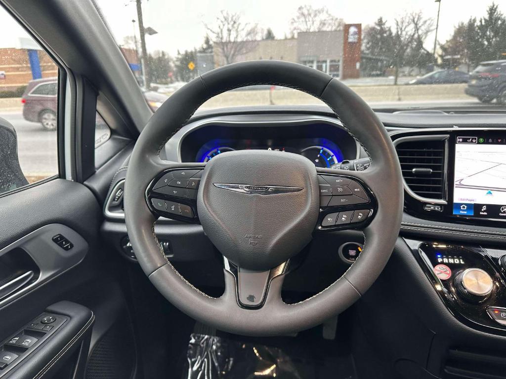 used 2024 Chrysler Pacifica Hybrid car, priced at $26,991