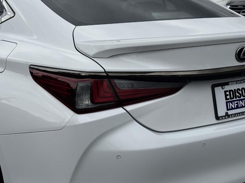 used 2022 Lexus ES 350 car, priced at $35,940