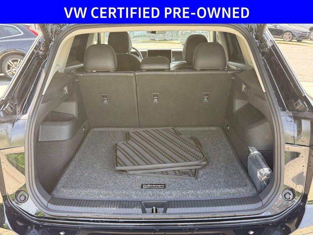 used 2025 Volkswagen Tiguan car, priced at $31,498