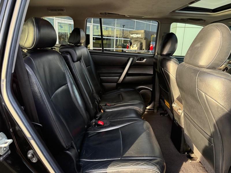 used 2013 Toyota Highlander car, priced at $10,998
