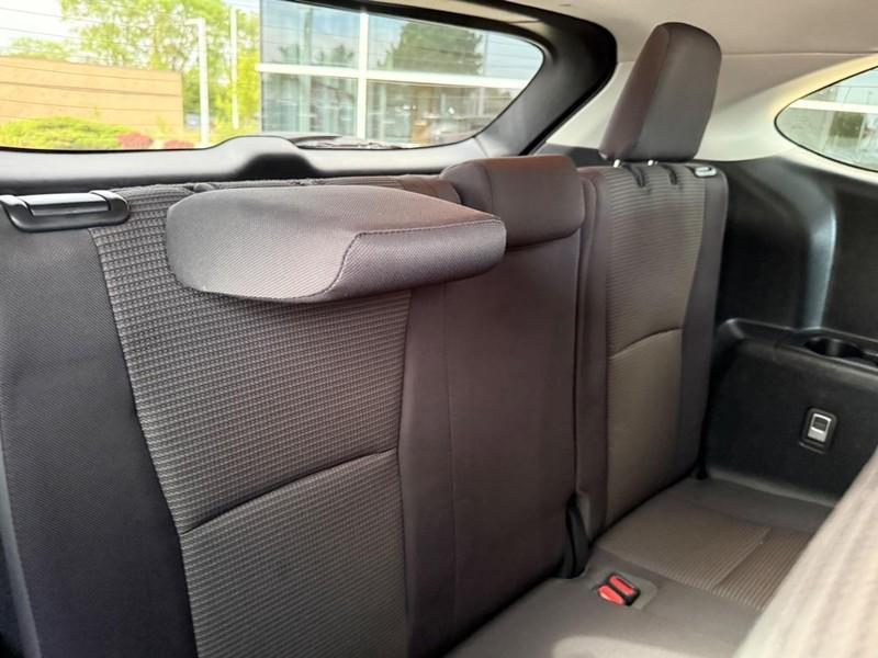used 2021 Toyota Highlander car, priced at $27,497