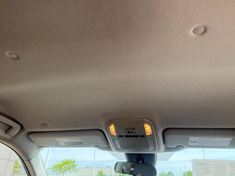 used 2021 Toyota Highlander car, priced at $27,497