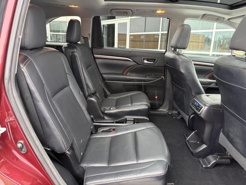used 2015 Toyota Highlander car, priced at $16,480
