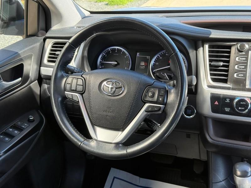 used 2018 Toyota Highlander car, priced at $24,122