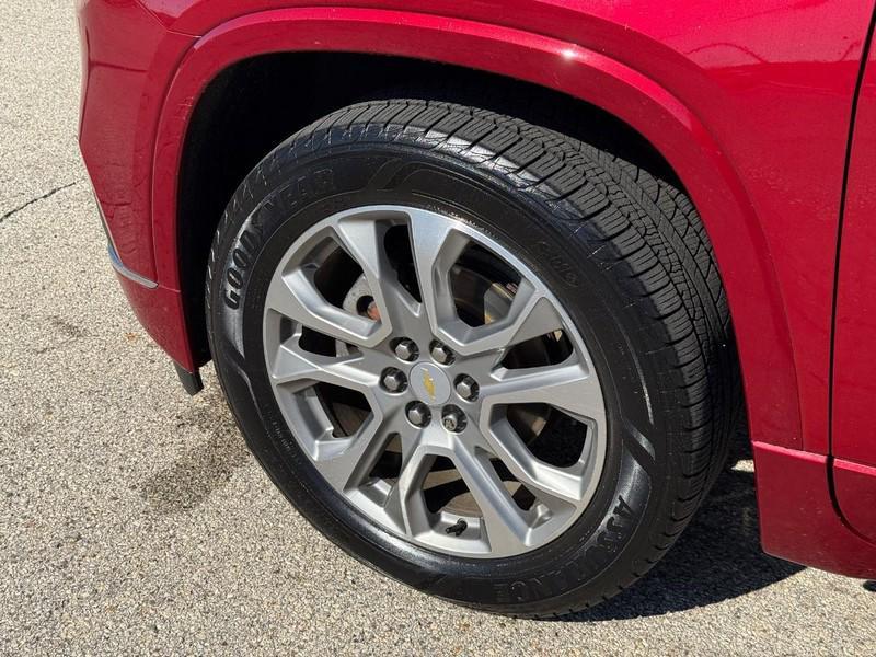 used 2020 Chevrolet Traverse car, priced at $22,007
