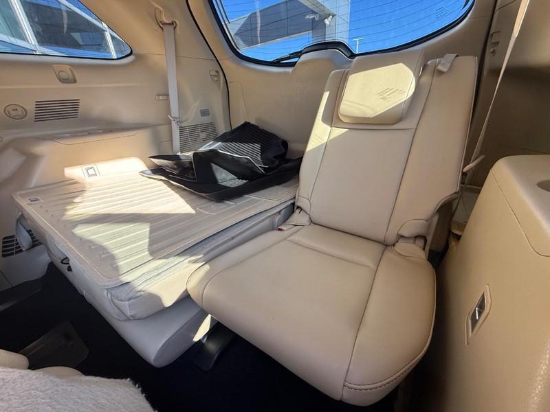 used 2019 Toyota Highlander car, priced at $26,659