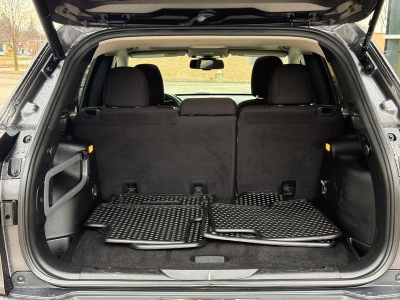 used 2017 Jeep Cherokee car, priced at $13,590