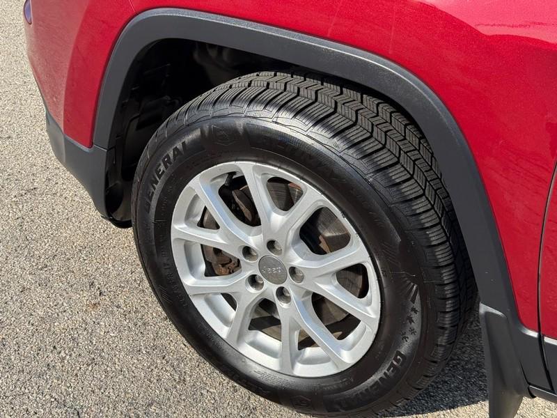 used 2016 Jeep Cherokee car, priced at $10,284