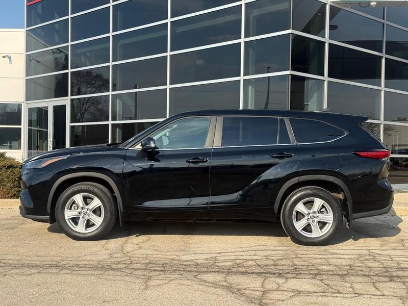 used 2023 Toyota Highlander car
