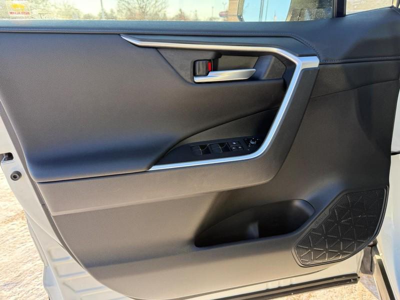 used 2020 Toyota RAV4 Hybrid car, priced at $30,908