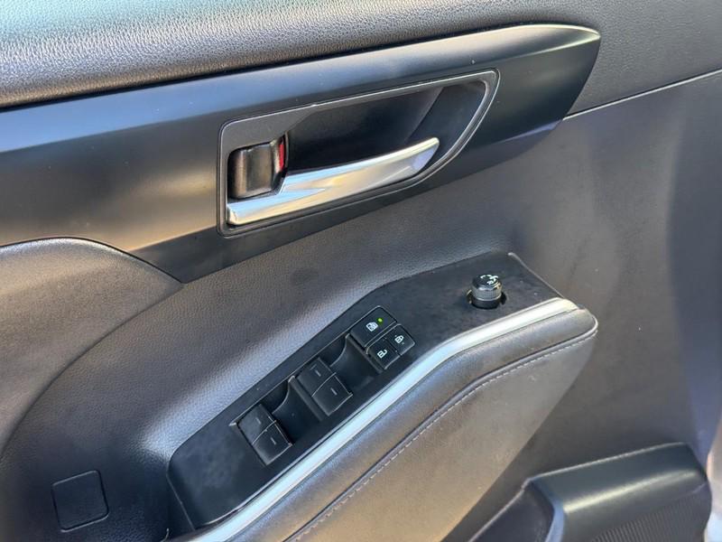 used 2021 Toyota Highlander car, priced at $33,298