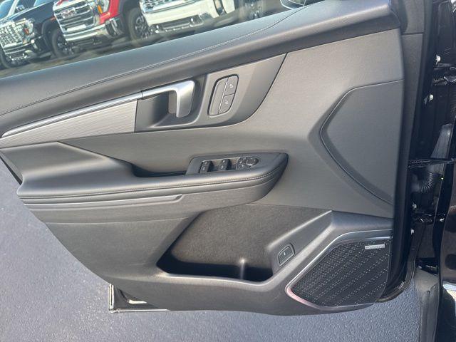 used 2025 Buick Enclave car, priced at $33,986