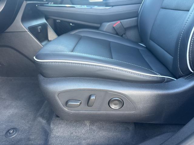 used 2025 Buick Enclave car, priced at $34,708