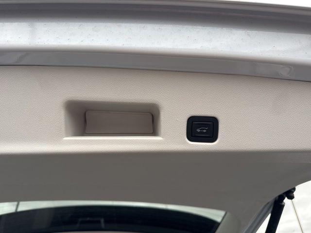 used 2024 GMC Acadia car, priced at $44,997