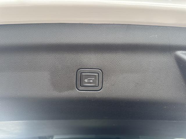 used 2025 GMC Yukon car, priced at $72,497