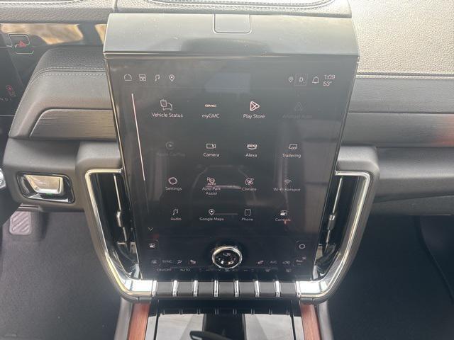 used 2025 GMC Yukon car, priced at $72,497