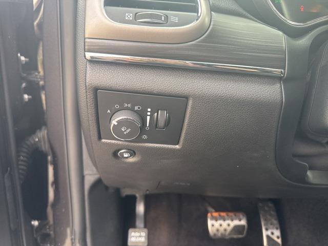 used 2019 Jeep Grand Cherokee car, priced at $22,990