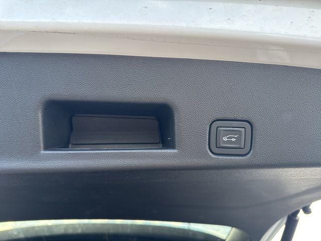 used 2025 GMC Acadia car, priced at $32,997