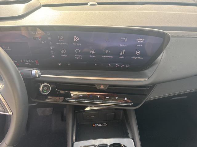 used 2025 Buick Envision car, priced at $26,990