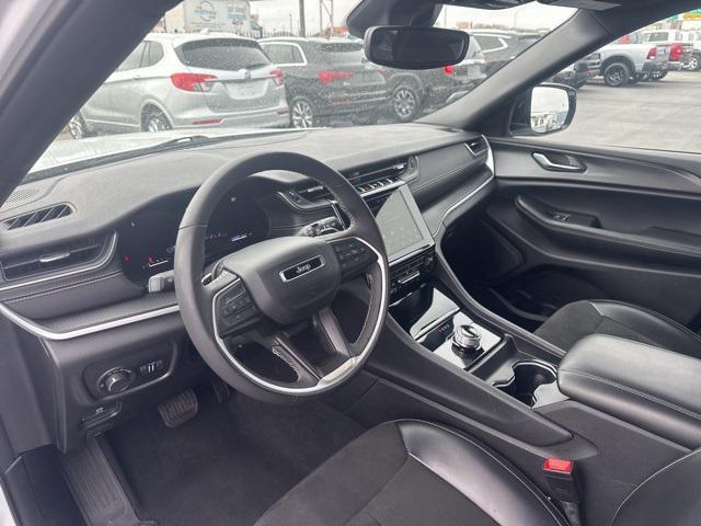 used 2024 Jeep Grand Cherokee L car, priced at $25,999