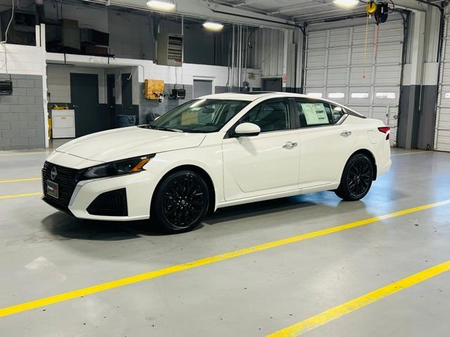 new 2025 Nissan Altima car, priced at $31,005