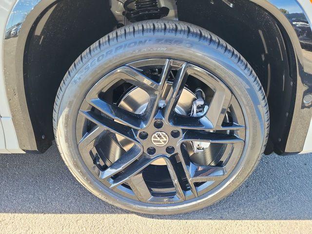 new 2026 Volkswagen Tiguan car, priced at $38,448