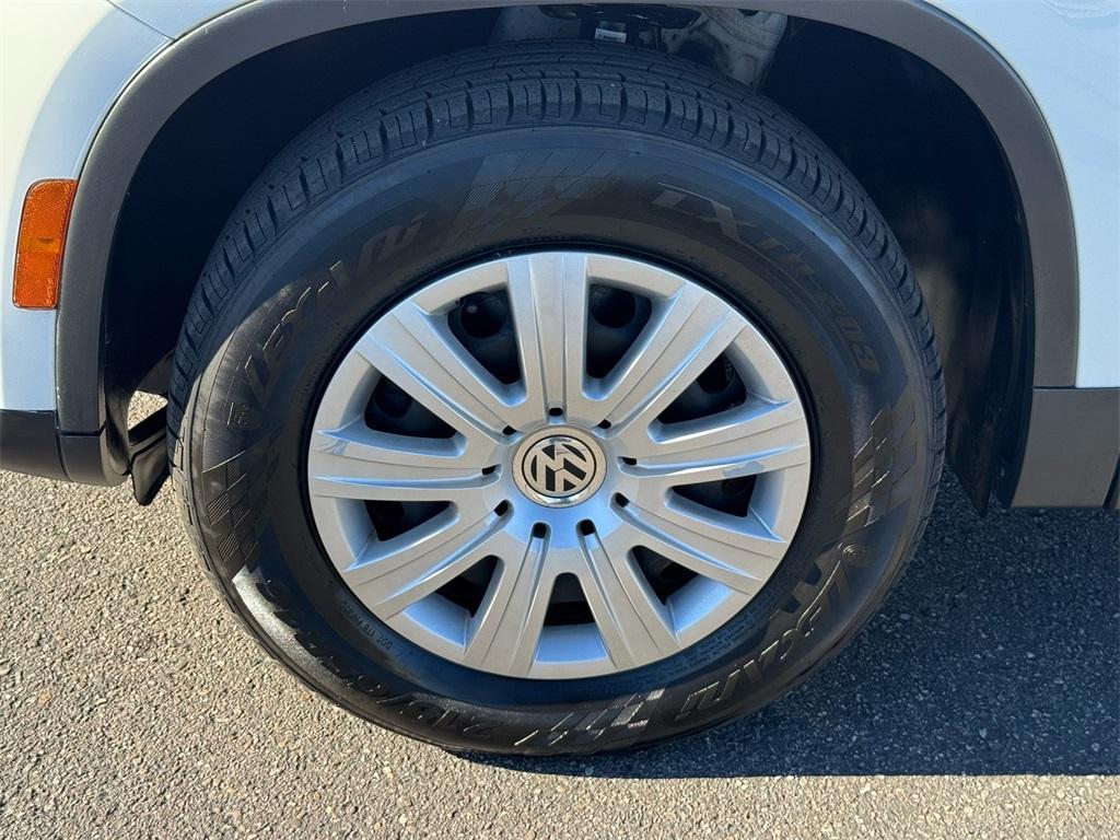 used 2017 Volkswagen Tiguan Limited car, priced at $13,890