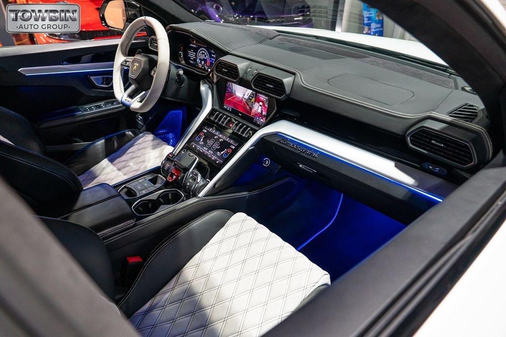 used 2019 Lamborghini Urus car, priced at $182,500