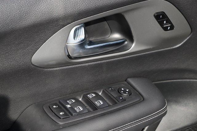 new 2026 Chrysler Pacifica car, priced at $36,858