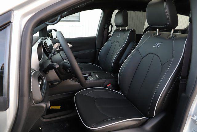 new 2026 Chrysler Pacifica car, priced at $48,887