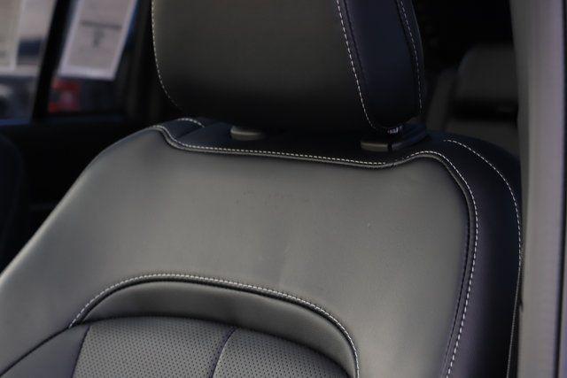 new 2025 Jeep Grand Cherokee car, priced at $47,290