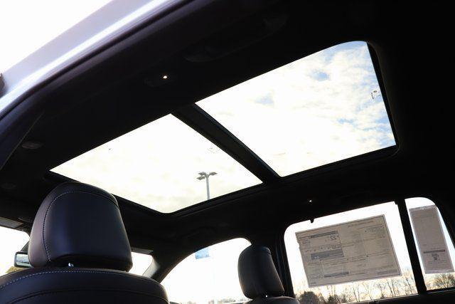 new 2025 Jeep Grand Cherokee car, priced at $47,290