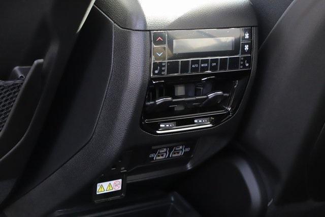 new 2025 Jeep Grand Cherokee L car, priced at $45,889