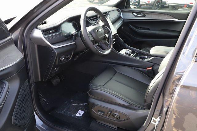 new 2025 Jeep Grand Cherokee L car, priced at $43,958