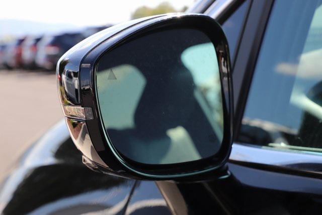 new 2026 Chrysler Pacifica car, priced at $36,758