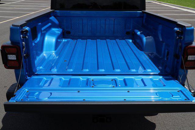 new 2025 Jeep Gladiator car, priced at $65,405